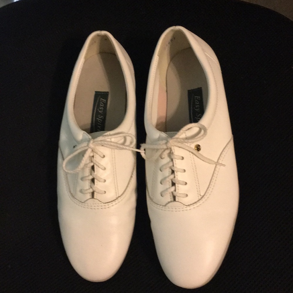EASY SPIRIT SNEAKERS.